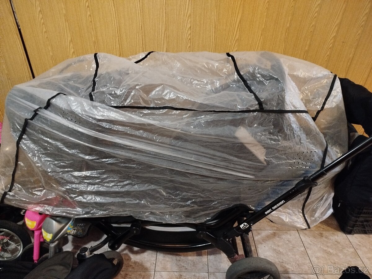 Sourozenecký kočár - 17