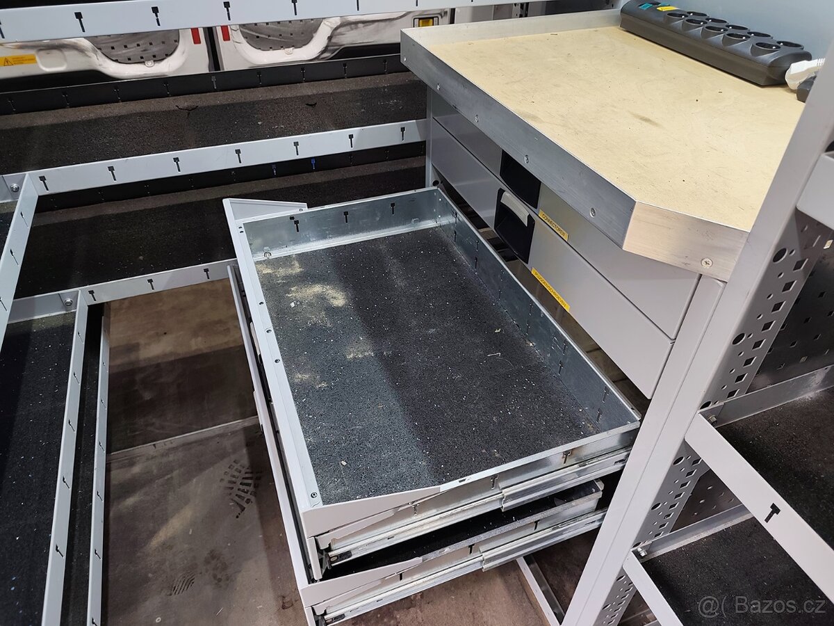 FORD TRANSIT Pojízdná dílna - servisní vůz - 17