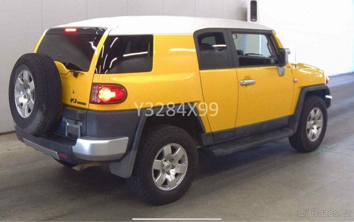 4x Toyota FJ Cruiser - 17