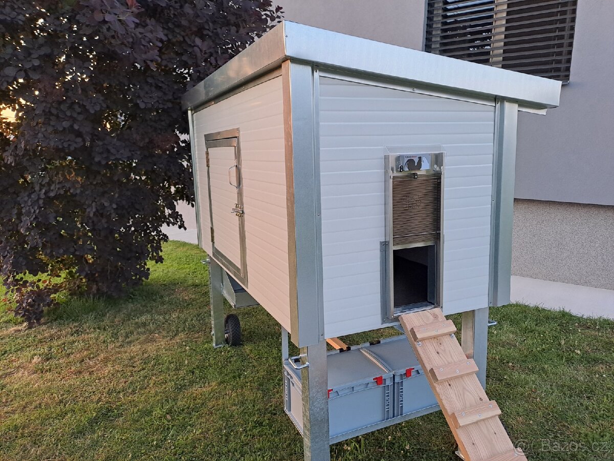 KURNÍK PRO SLEPICE - 17