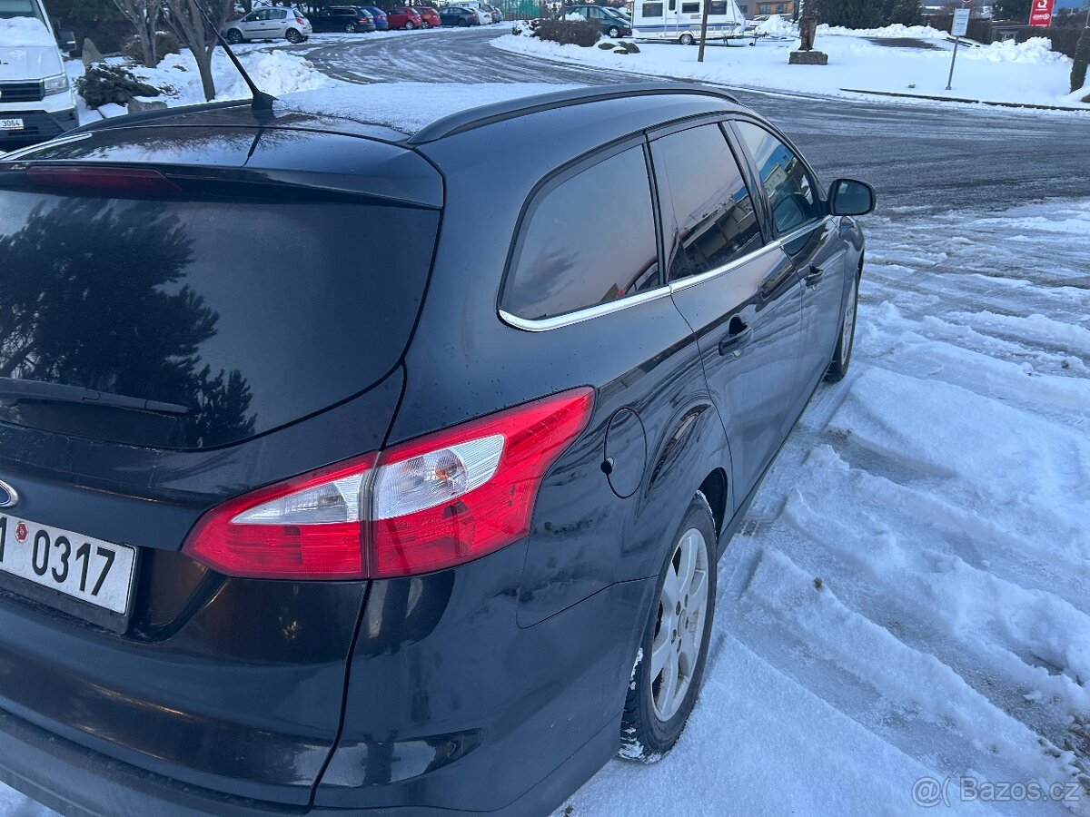 Ford Focus Combi 1.6i 2011 - 17