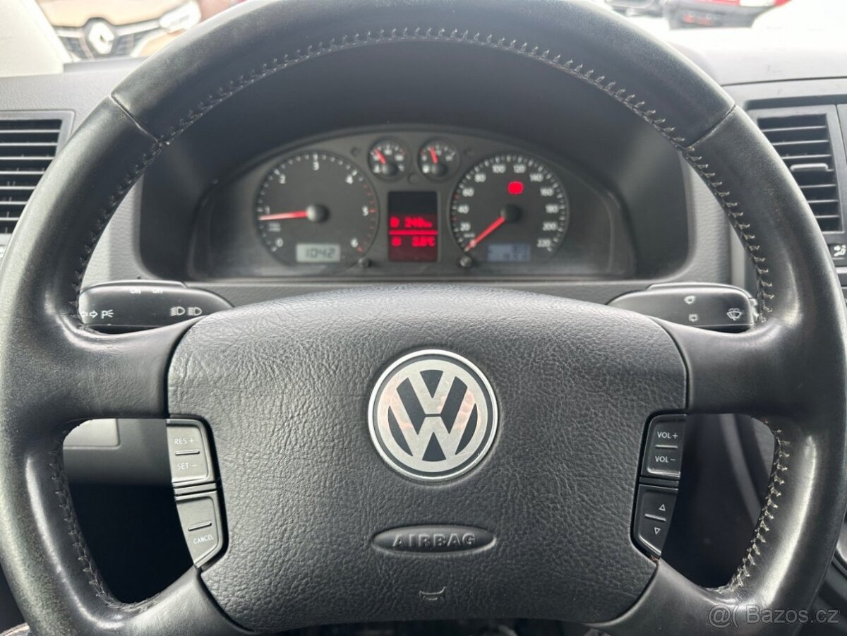 Volkswagen Multivan 2.5Tdi 96kw k prodeji - 17
