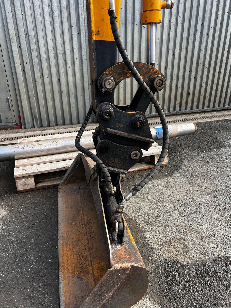 Avia D75-EL + minibagr 2,5 t - 17