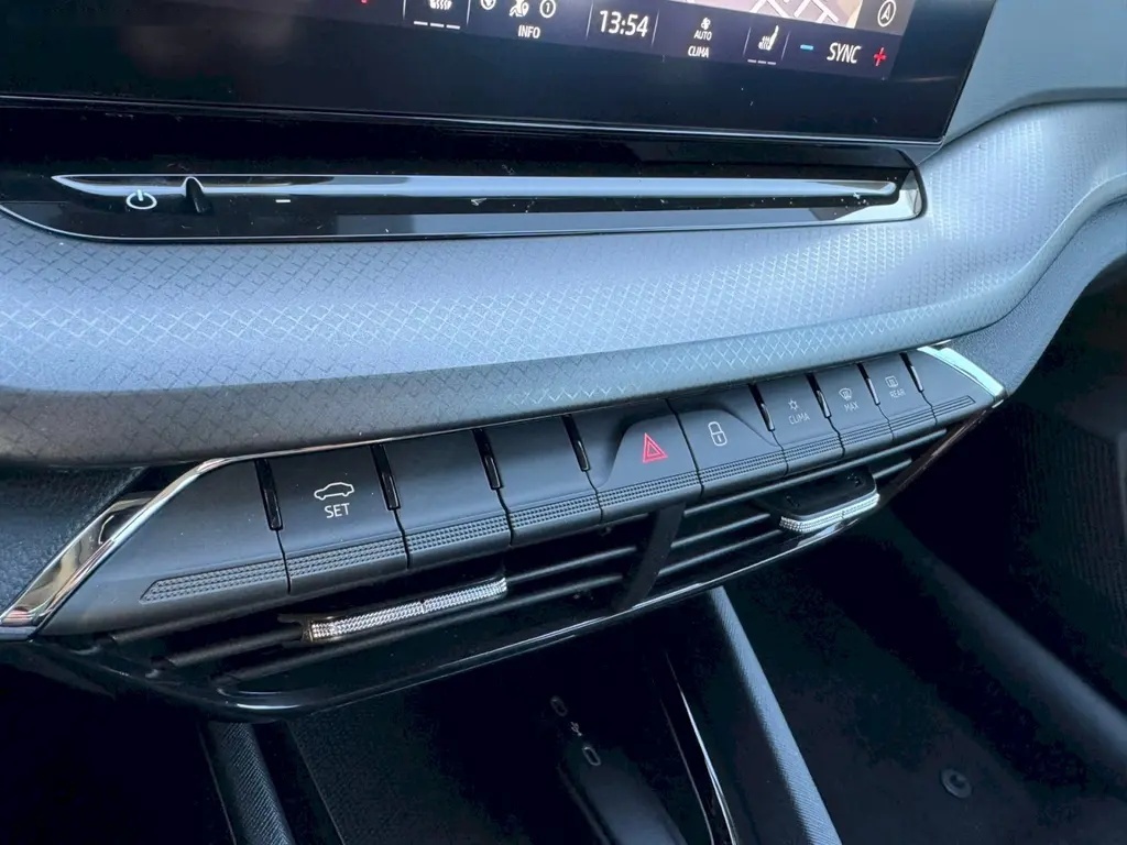 Škoda Octavia, COMBI AMBITION 2,0 TDi / 85 kW - 17