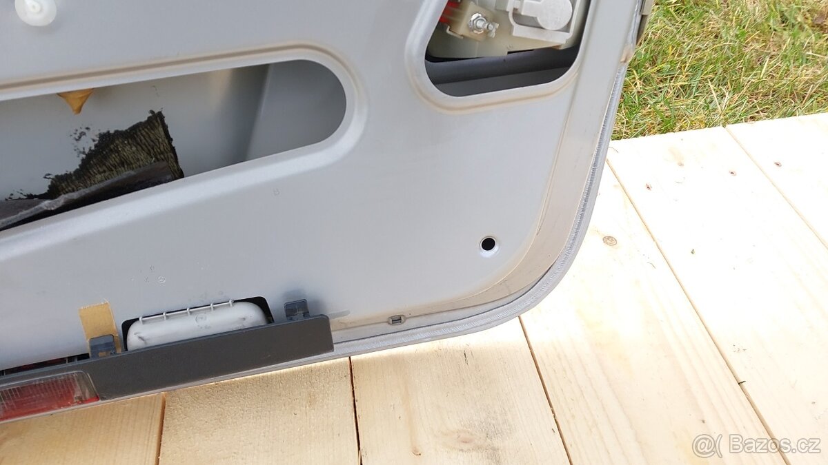 Mercedes W245 B180 - Dveře kufru stříbrné - 17