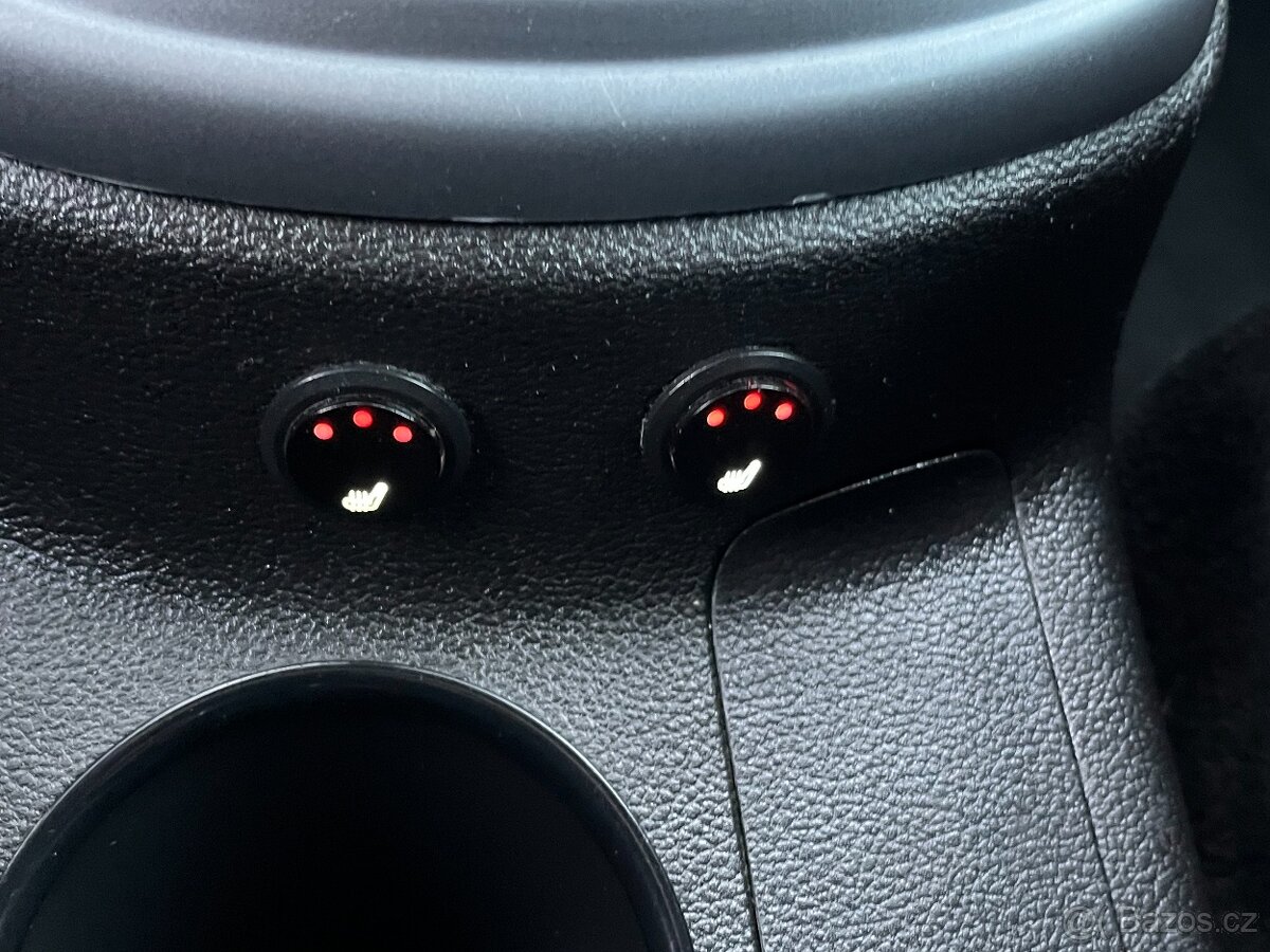 Ford B-max 1.0 74 kw - velká výbava - nová STK - 17