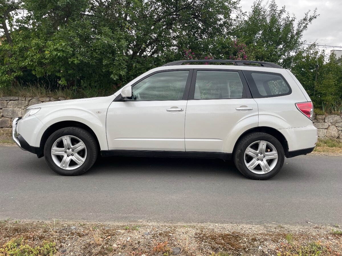 Subaru Forester benzin automat 2.0 - 17