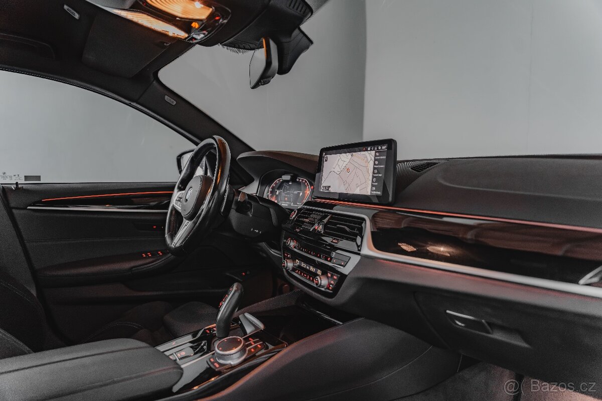 BMW 530d-210kW-xD-Mpaket-HUD-CZ-8xALU - 17