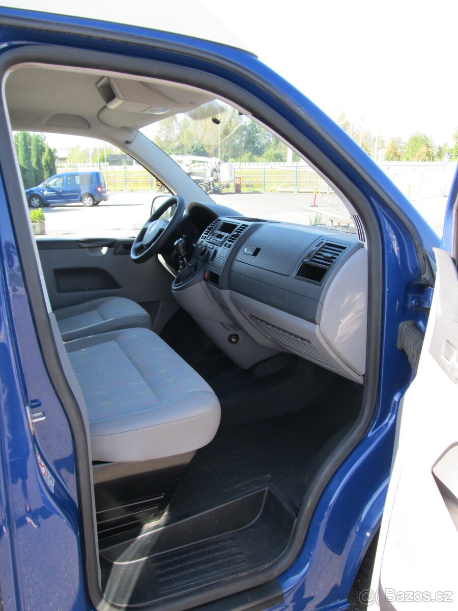 Volkswagen Transporter 2.5 TDI 4x4 ČR 1.maj - 17