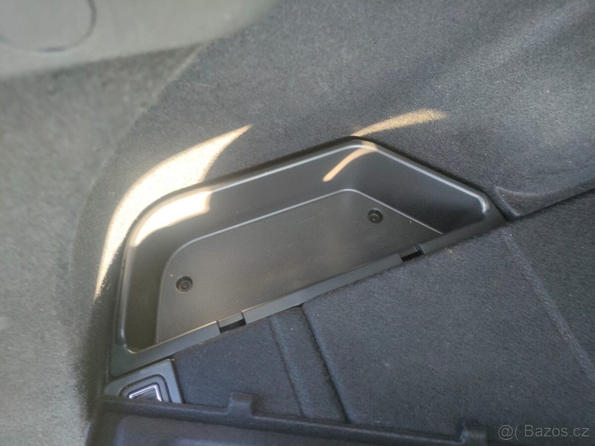 Hyundai i30 1.0 T-GDI 88 kW KOMBI – krásný stav, po servisu - 17