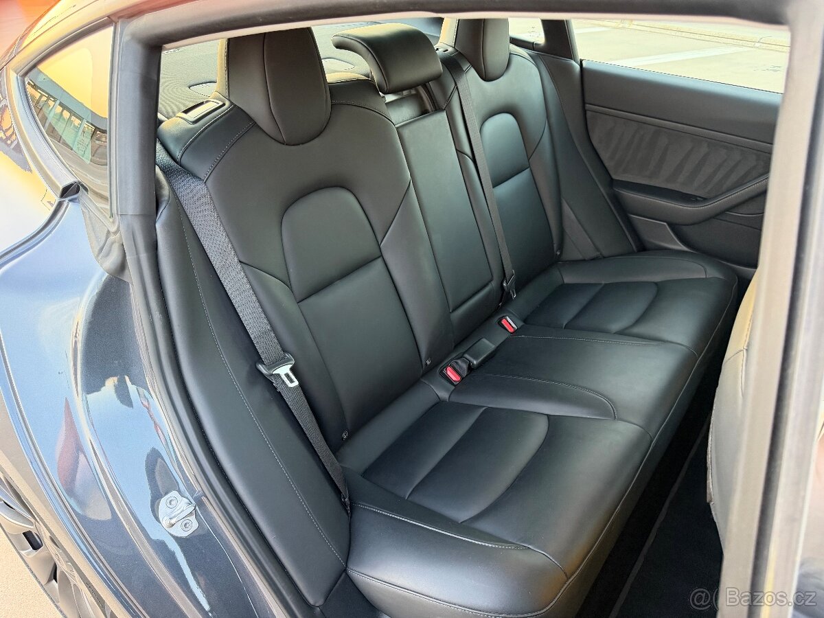 Tesla Model 3 Performance AWD Dual Motor - 17