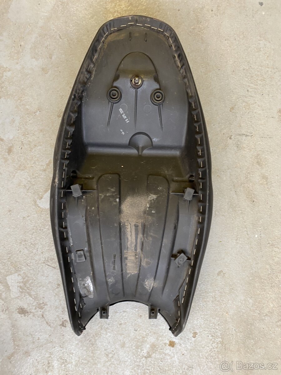 Díly Ducati Monster 696/796/1100 - 17