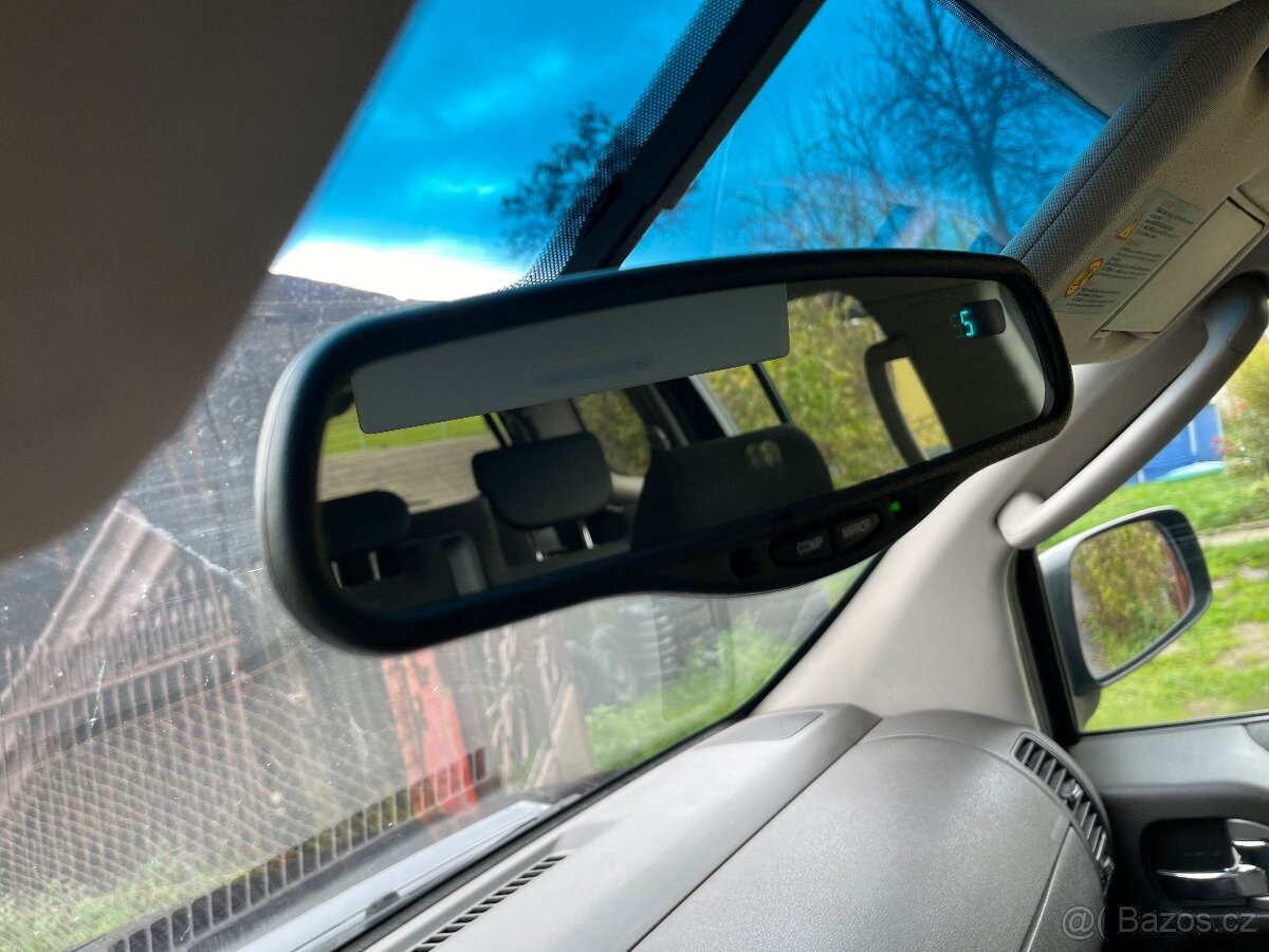 Nissan Pathfinder 2.5 128kw 4x4 7míst - 17