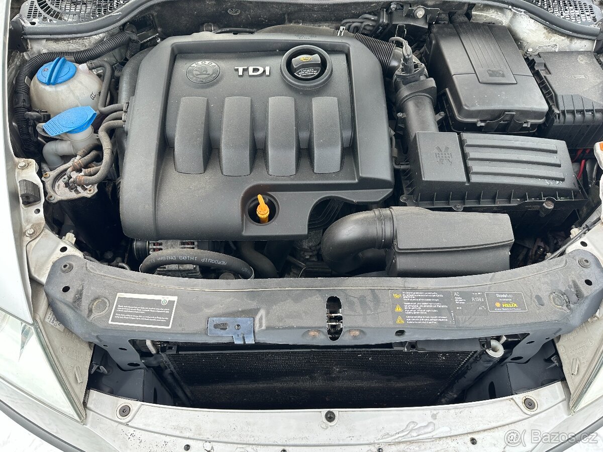 Škoda Octavia 1,9 TDi Senzory, Tažné, 8xDisky - 17