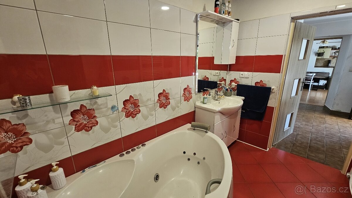 SLEVA RD 5+1 + 2kk na pozemku 1.230m2 Brno-venkov, dvojgaráž - 17