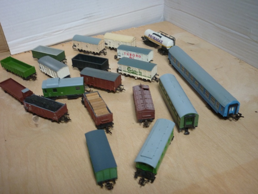 Modelová železnice, kolejište, vláčky TT - 17