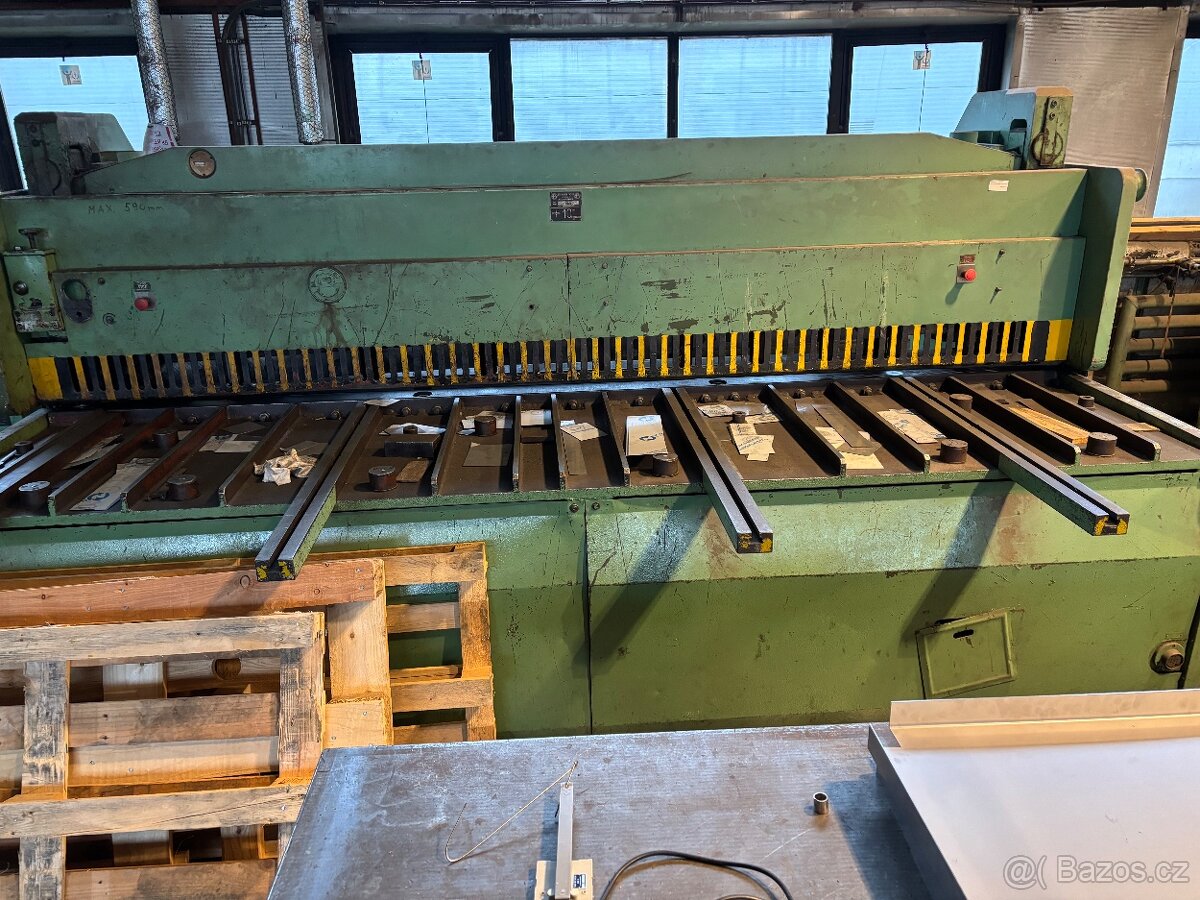 Prodám tabulové nůžky NTE 3150/10A - 17