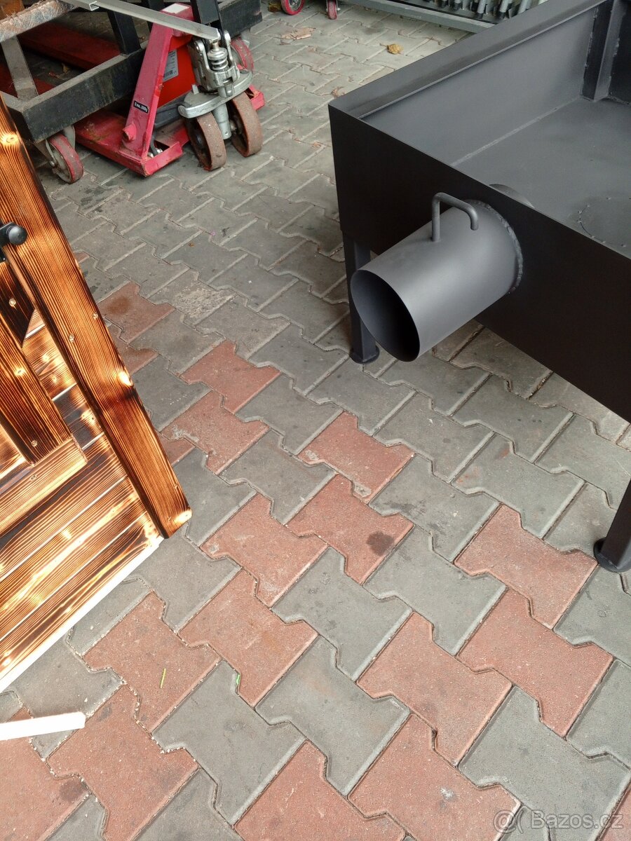 Dřevěná udirna - 17