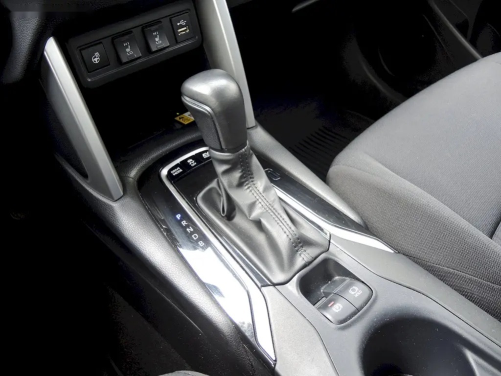 Toyota Corolla Cross, Comfort Business 2,0 Hybrid 4x 1 - 17