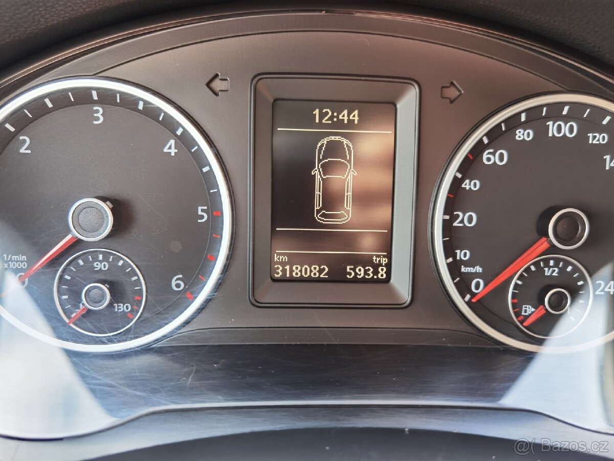 VW Tiguan 2.0 tdi - 17