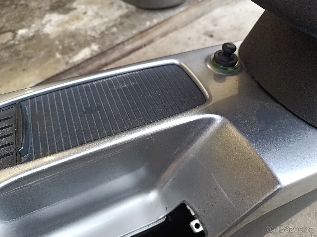 Středová konzole s loketní opěrkou orig.Ford C-Max 2003-2010 - 17