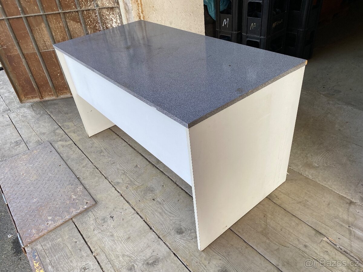Stoly, kancelářské stoly, boxy - 17