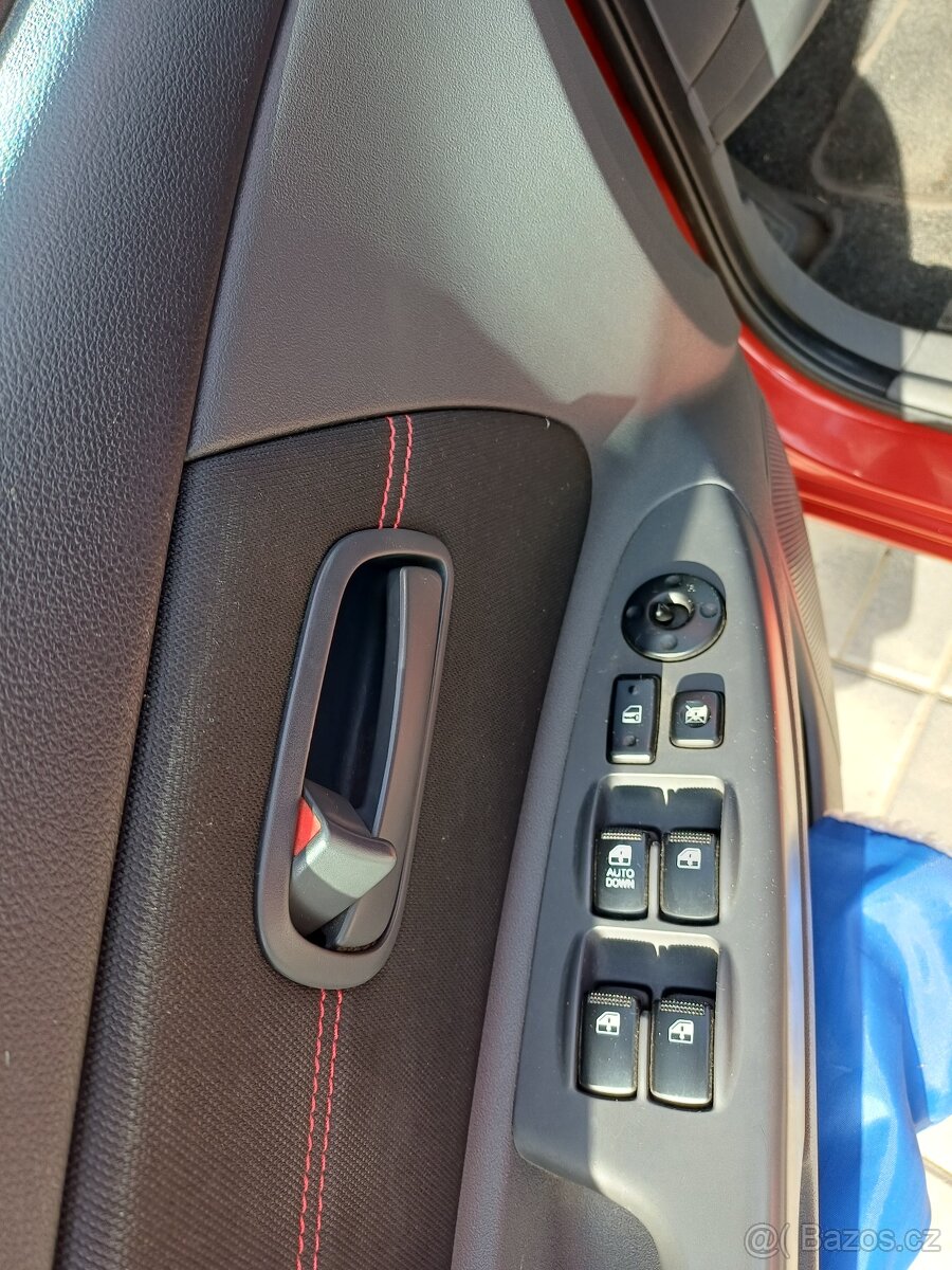 Kia rio, Prvni majitel, klima,plus sada litych kol - 17