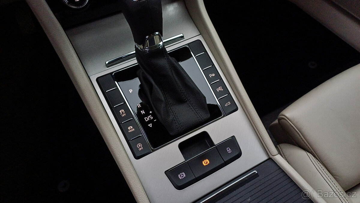 Superb combi L&K 2.0TSI 140kW-1.maj-koup.ČR-NEHAV-TZ-DPH - 17