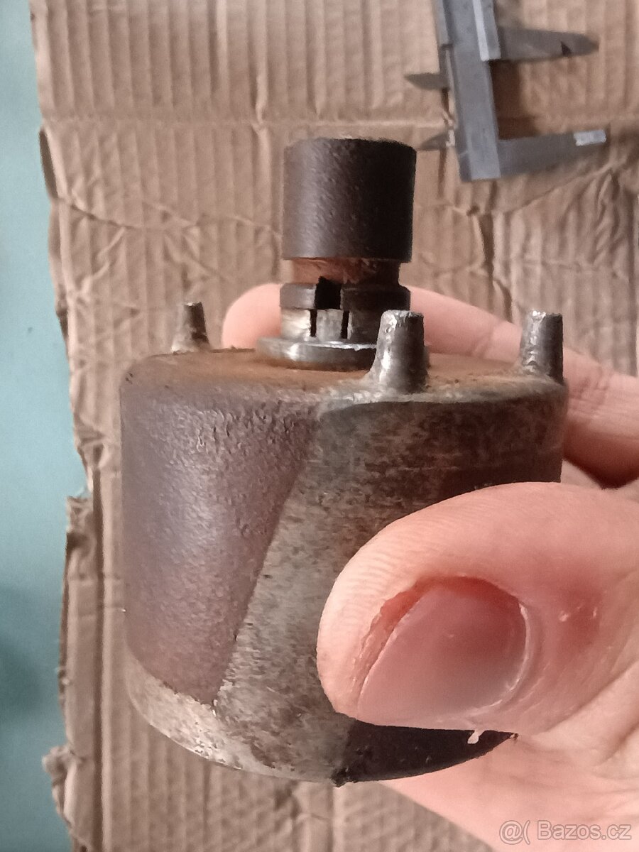 Díly Jawa 555 pařez - 17