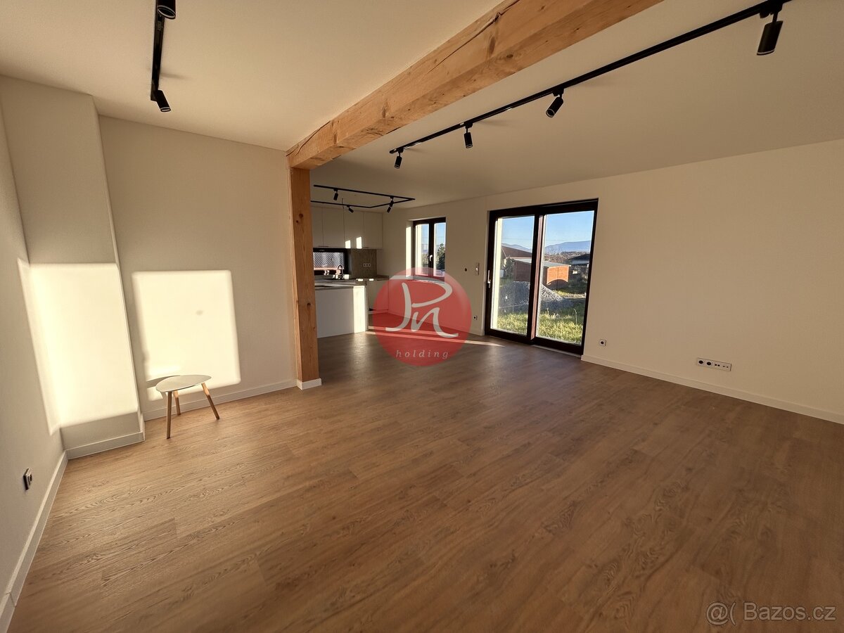 Prodej novostavby rodinného domu 5+KK, 149m2, s pozemkem 14 - 17