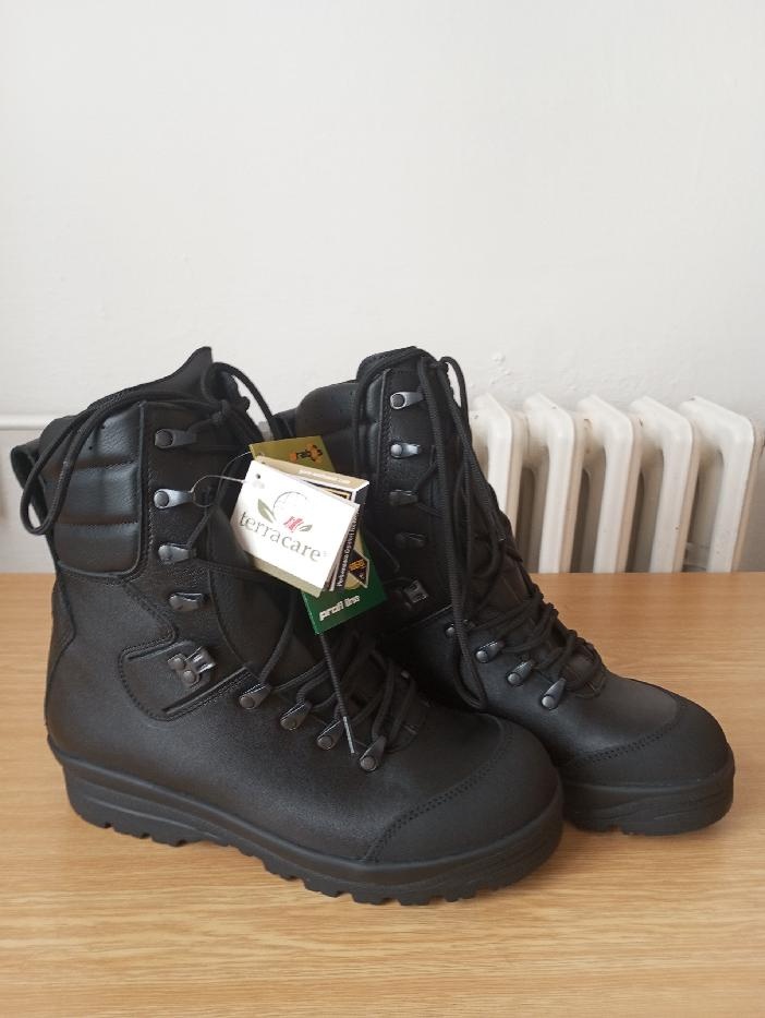 Vojenské maskáče a další vojenské oděvní součástky - 17