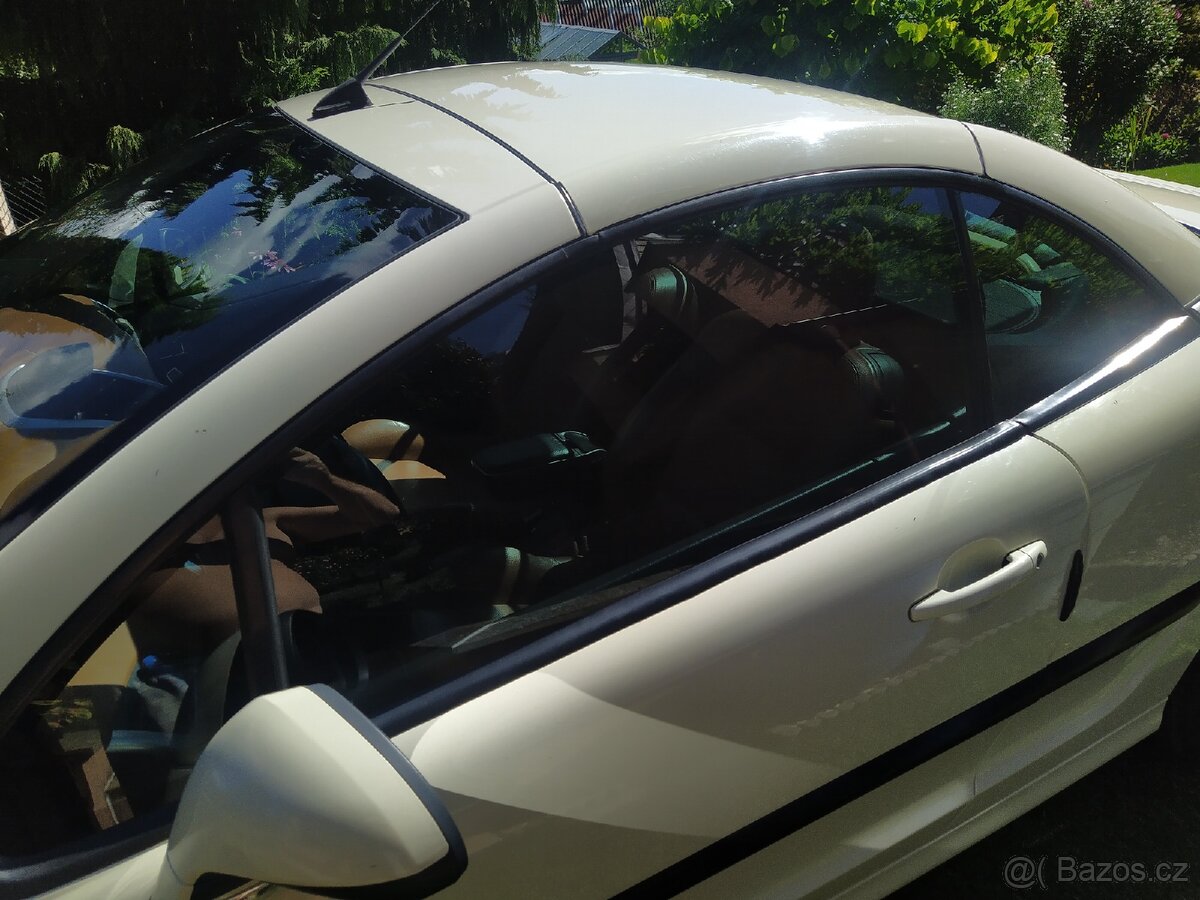 Prodám Peugeot 207 cc platinum edition - 17