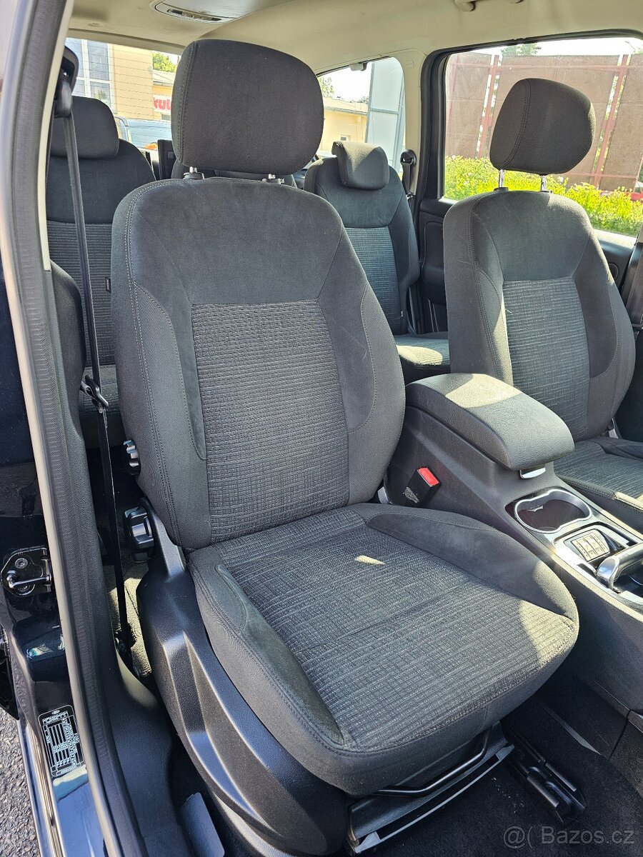 FORD GALAXY 2010 2.0i 149 kW GHIA 7 MÍST FACELIFT,VÝHŘEVY - 17