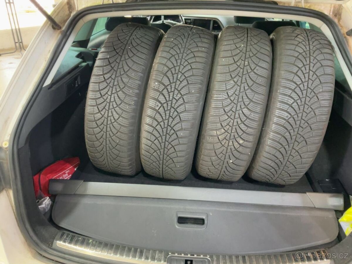 Seat Leon 1.4TSi 92kW ST STYLE VE VÝBAVĚ L+Z pneu 2017 - 17