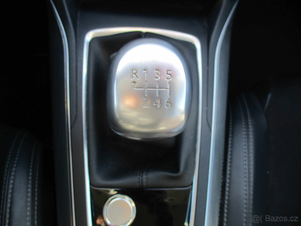 PEUGEOT 308 1,6HDi 88kw Allure EURO6 bez koroze 2017 - 17