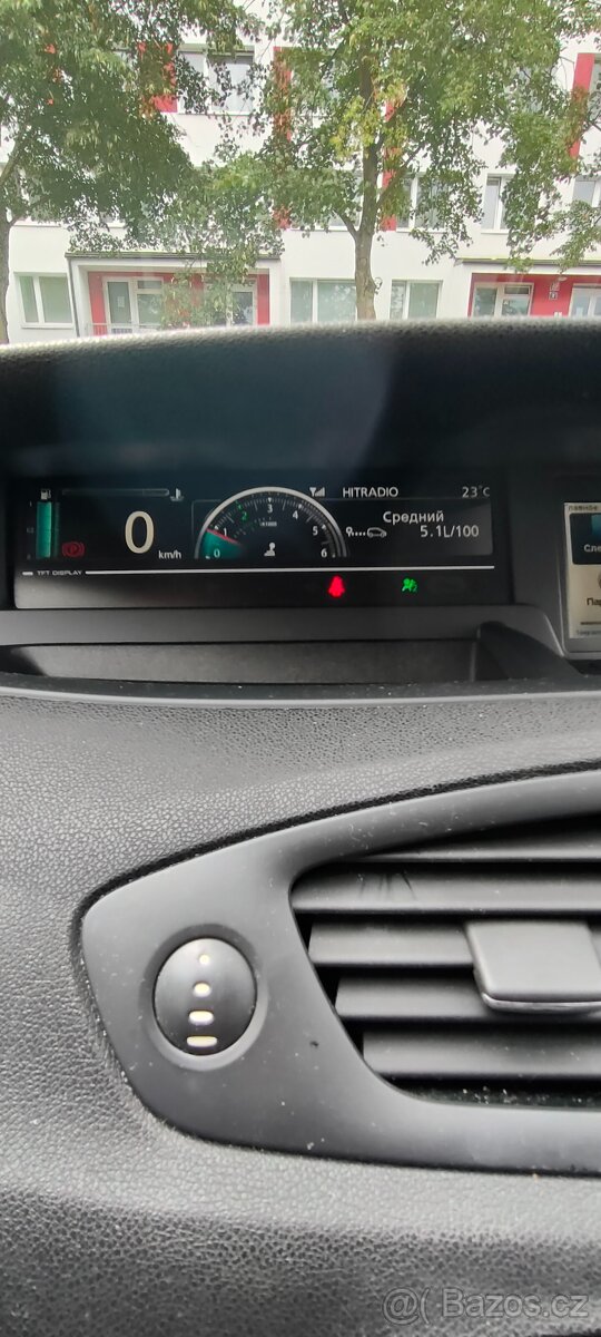 Grand Scénic 7 míst - 17