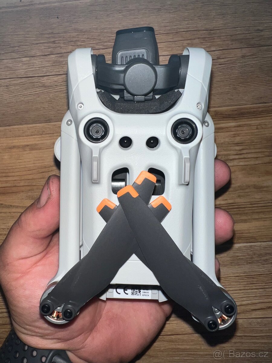 DJI Mini 3 Pro Fly More Combo - 17