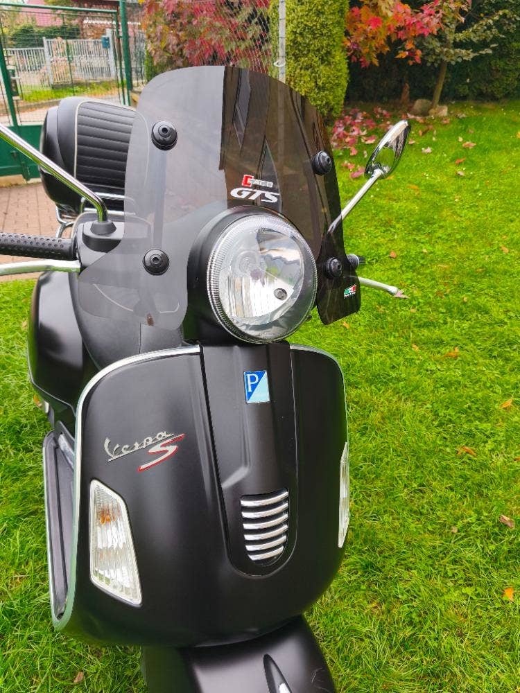 Vespa GTS 300i.e. Super (2011) velmi pěkná, 15tis.km, kufr, - 17