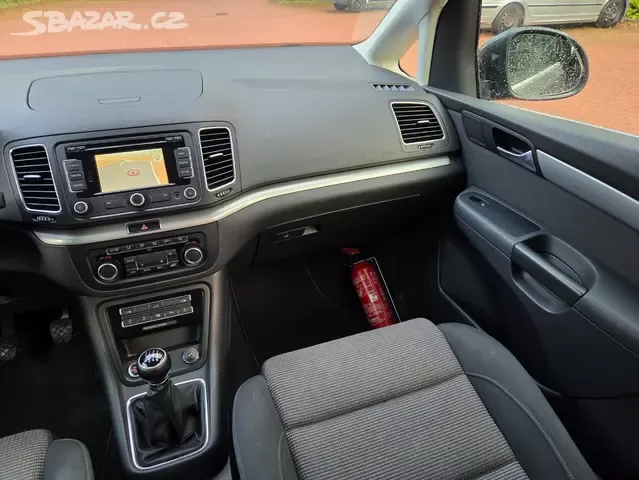 VW Sharan 2.0TDI 103kW,tažné,serviska,navi,KESSY - 17