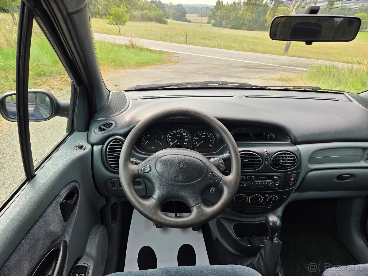 Renault Megane SCENIK - 1.6i - STK 2/2026 - Tažné - 17