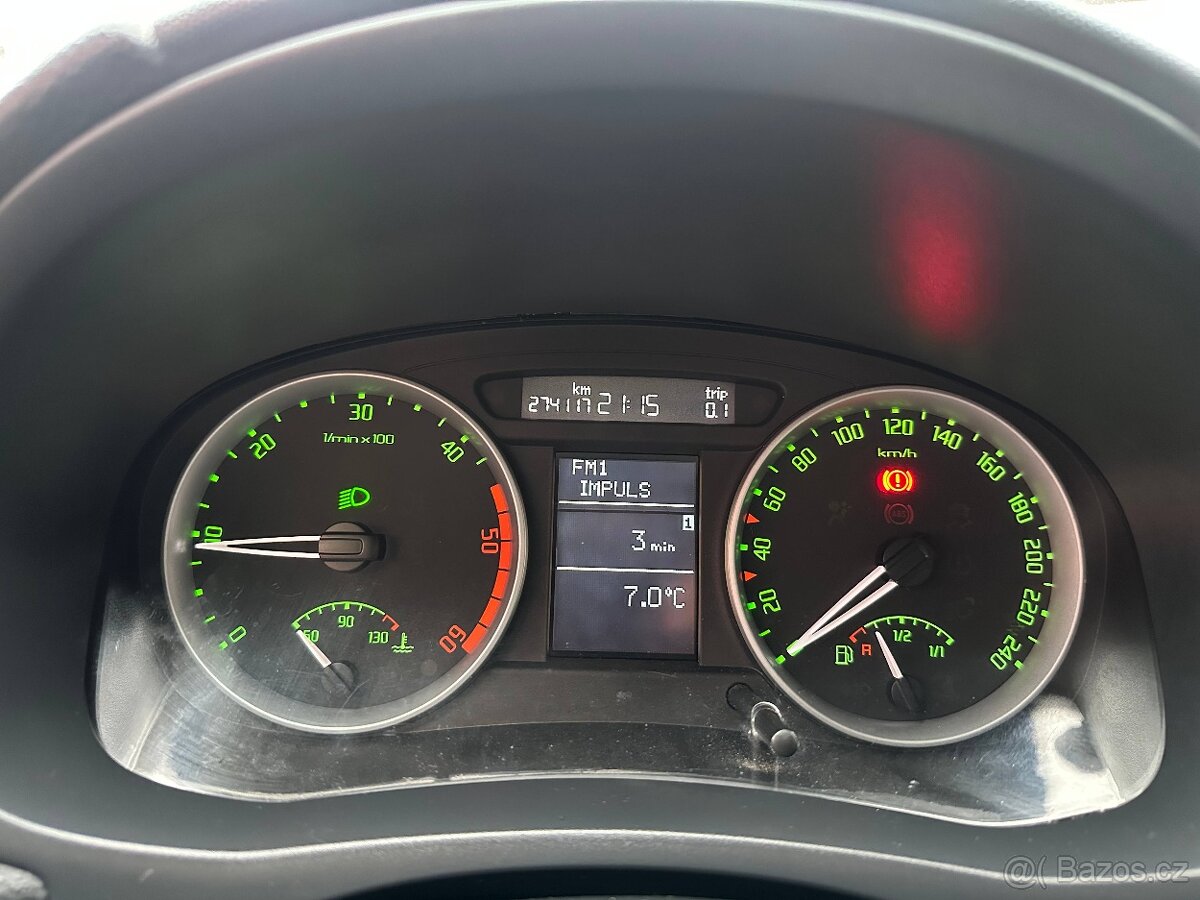 ŠKODA ROOMSTER 1.4TDi AMBITION - 17