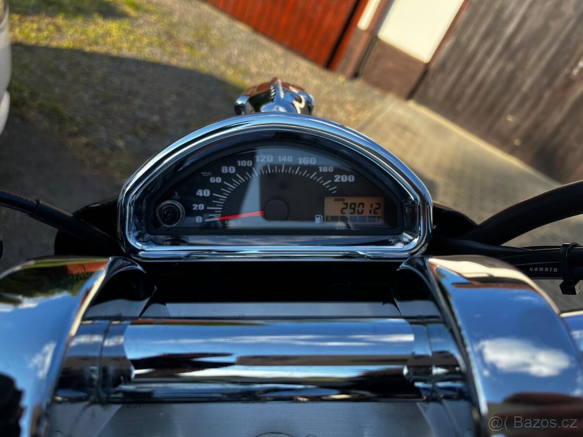 Suzuki Intruder M1500/Boulevard - 17