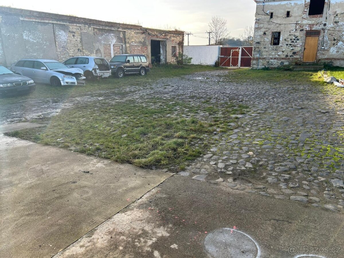 Komerční prostory, Libčeves - 17