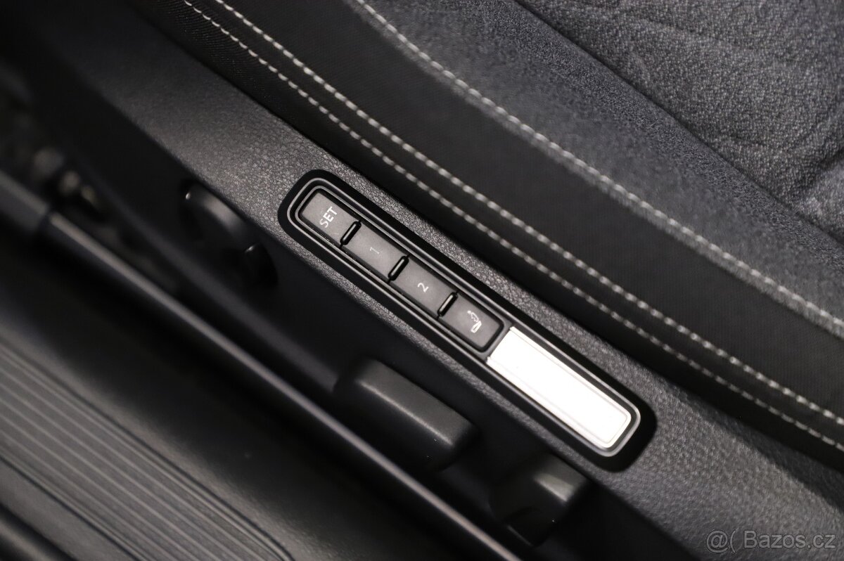 VW Passat B8 Variant 2.0 TDI 147kW DSG - záruka Autodraft - 17