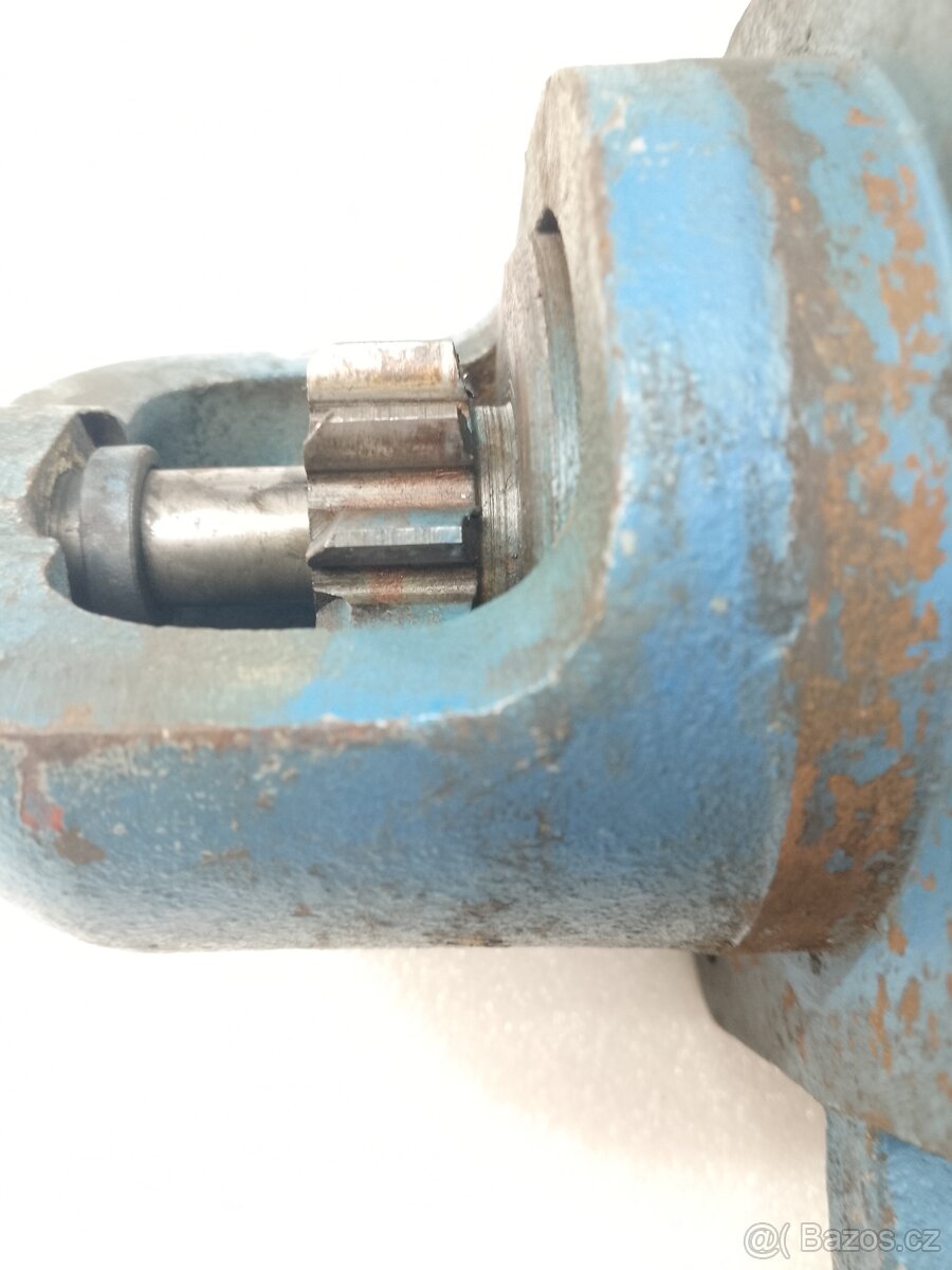 Startér ZETOR UŘ I, UNC, DESTA, MAGNETON - 17