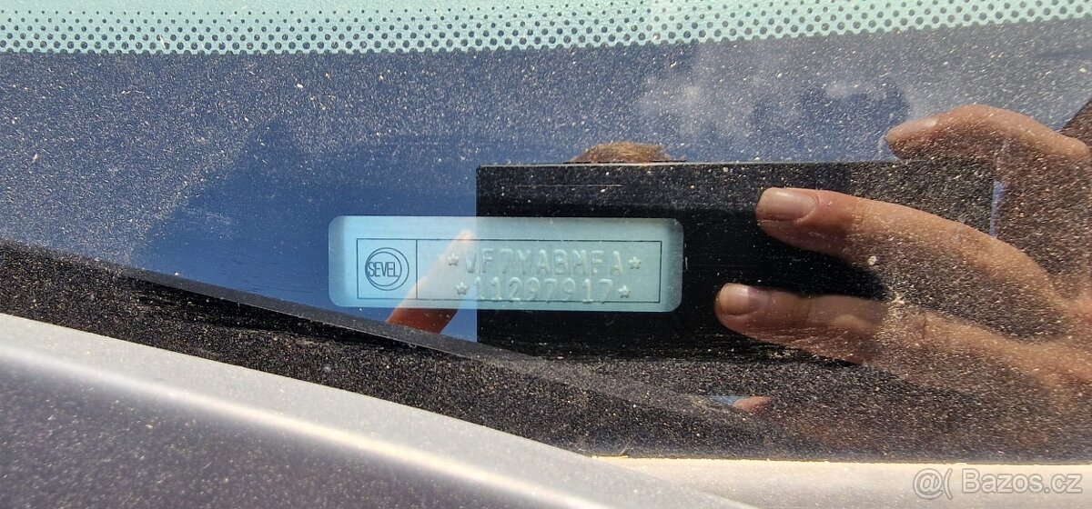 Prodáme Citroen Jumper 2.2HDI L1H1 bez STK - 17