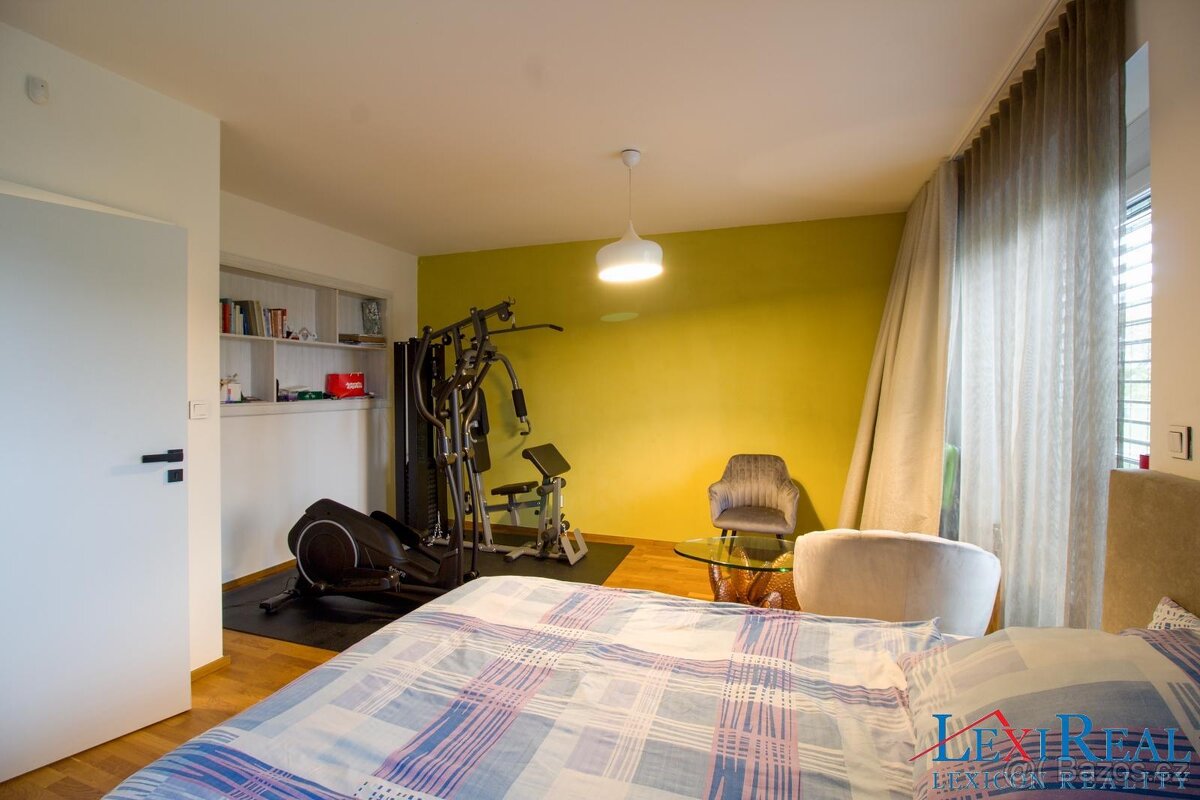 řadový rodinný dům 164 m2, 211 m2 zahrada, nadstandartní vyb - 17