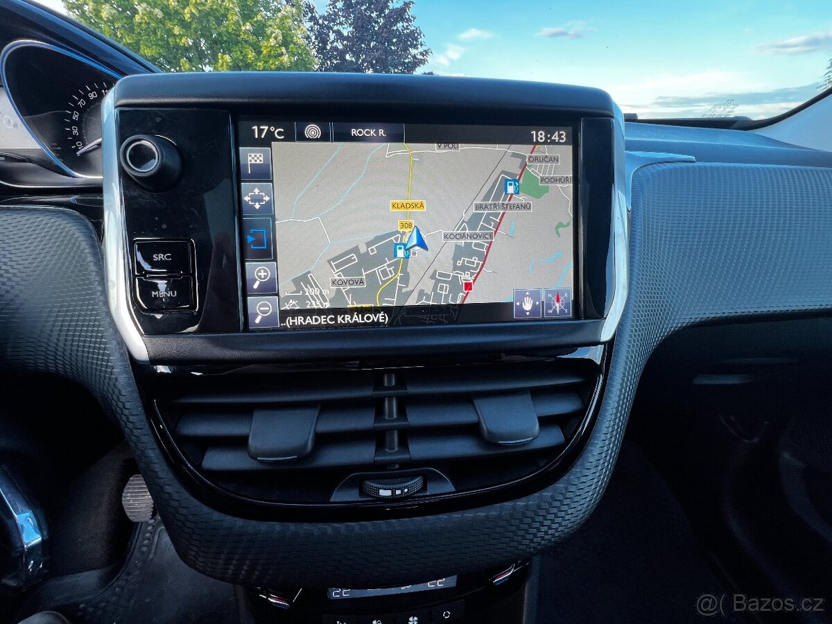 Peugeot 2008, 1,6 HDi 84 kW ALLURE PANO,NAVI - 17