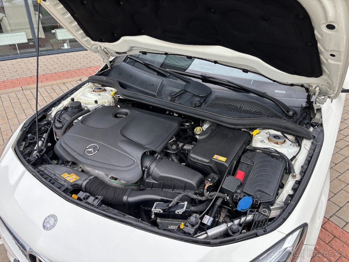 Mercedes-Benz CLA 180 1.6i AMG Automat ČR - 17