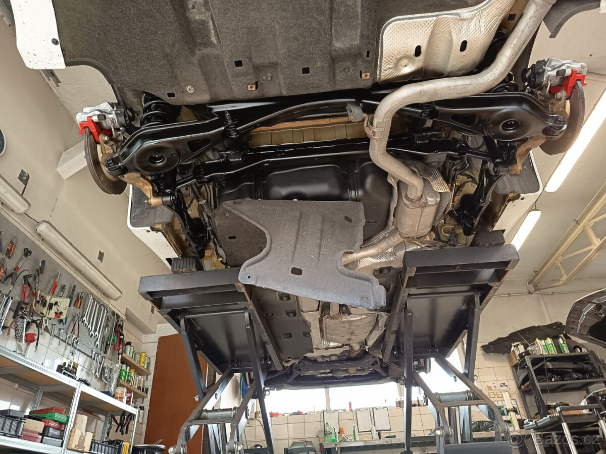 Chrysler Pacifica 3,6L,r.v.2022, kůže,7mít,TopStav,85.000 km - 17